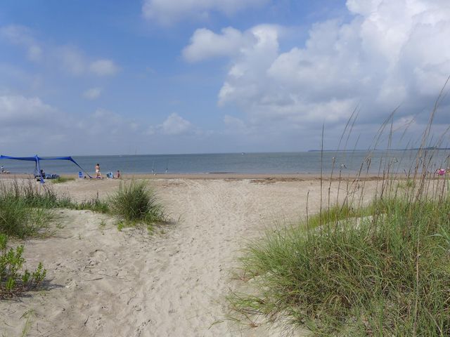 3332 Myrtle Street, Edisto Island, SC 29438