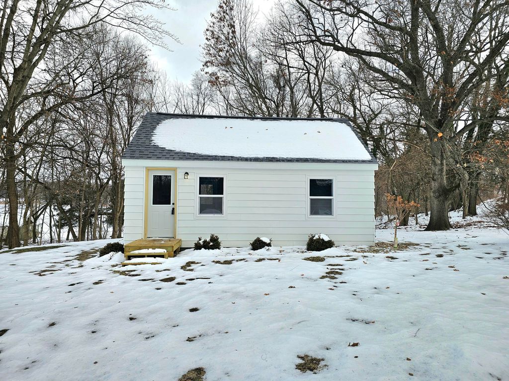 19916 Us-12, White Pigeon Twp, MI 49099