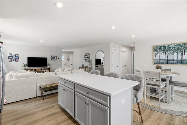 142 Olivia Dr, Center Twp, PA 15061