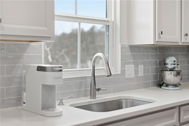 142 Olivia Dr, Center Twp, PA 15061