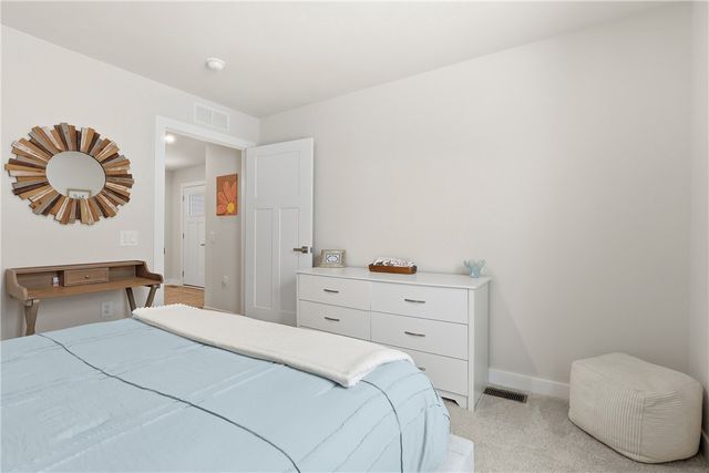 142 Olivia Dr, Center Twp, PA 15061