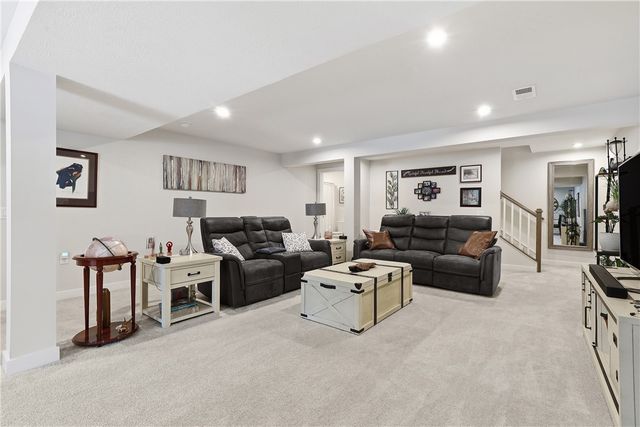 142 Olivia Dr, Center Twp, PA 15061