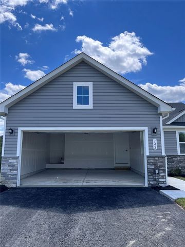 142 Olivia Dr, Center Twp, PA 15061