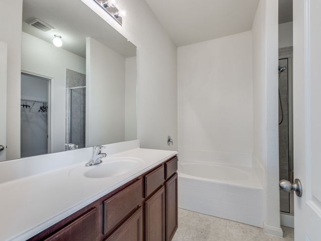 2201 Old Harbor Way, Princeton, TX 75407