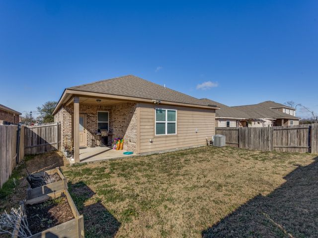 2201 Old Harbor Way, Princeton, TX 75407