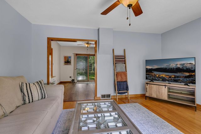 615 10th Avenue N, Saint Cloud, MN 56303