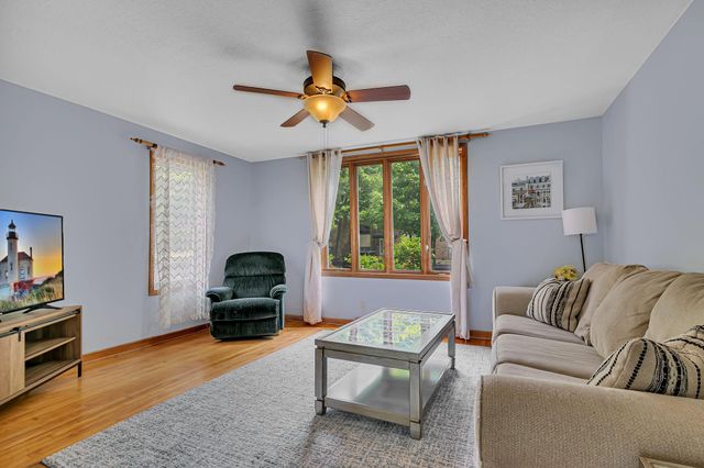 615 10th Avenue N, Saint Cloud, MN 56303