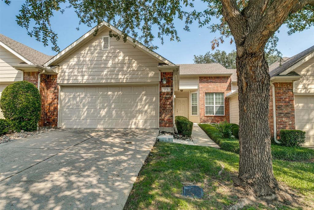 229 Bexar Drive, Lewisville, TX 75067