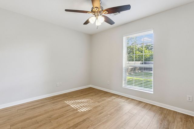 116 Tomahawk Drive, Lacy Lakeview, TX 76705