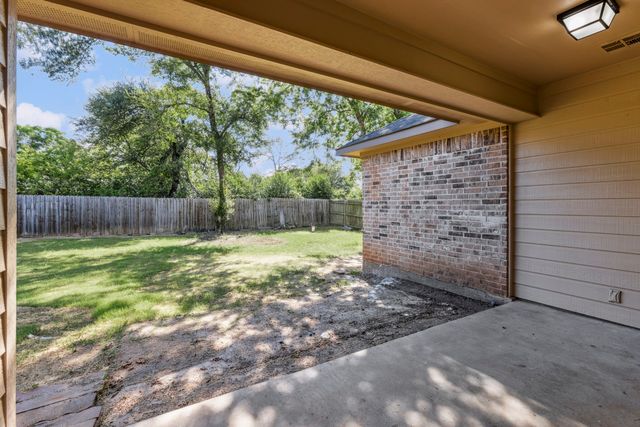 116 Tomahawk Drive, Lacy Lakeview, TX 76705
