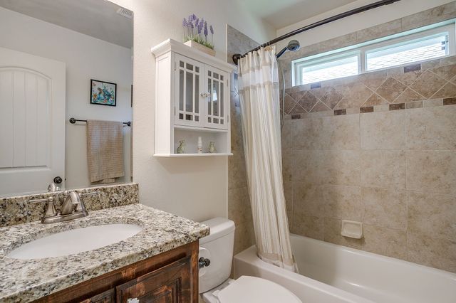 216 Lovers Path Drive, Springtown, TX 76082