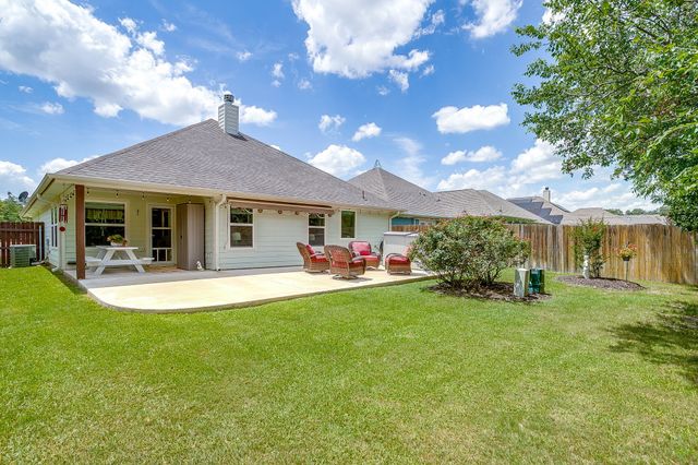 216 Lovers Path Drive, Springtown, TX 76082