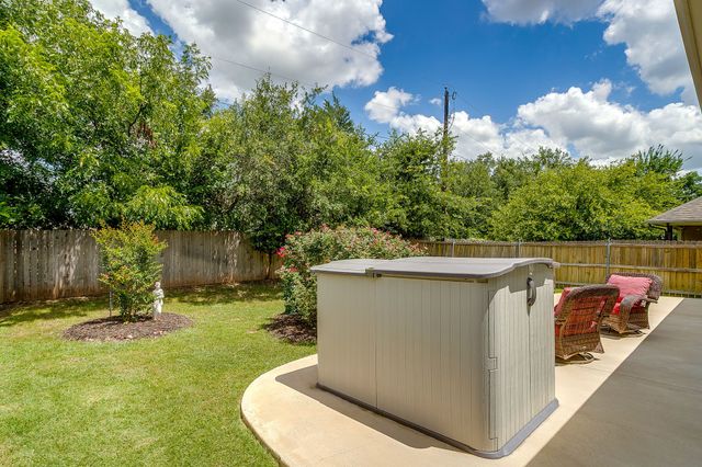 216 Lovers Path Drive, Springtown, TX 76082