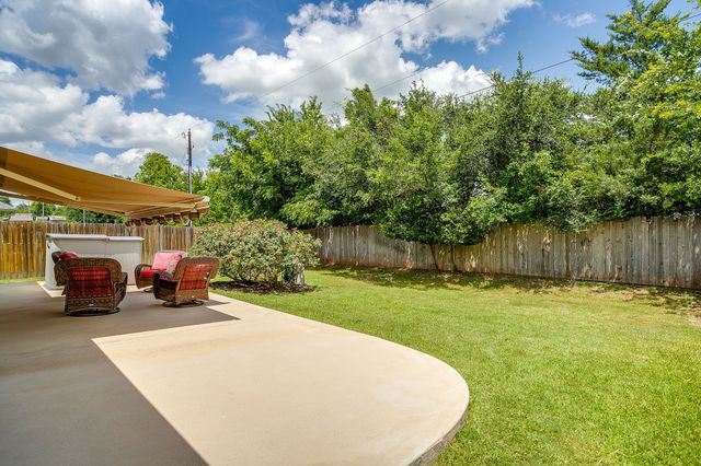 216 Lovers Path Drive, Springtown, TX 76082