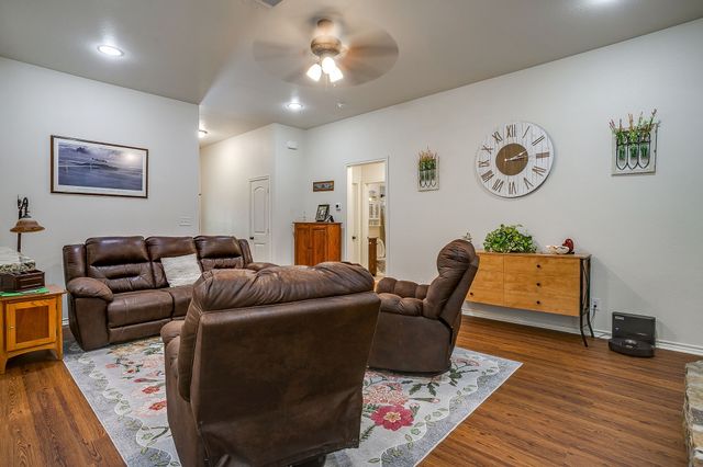 216 Lovers Path Drive, Springtown, TX 76082