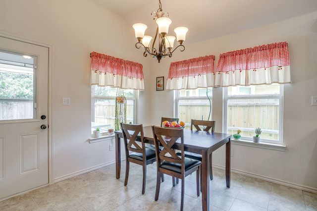 216 Lovers Path Drive, Springtown, TX 76082