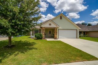 216 Lovers Path Drive, Springtown, TX 76082