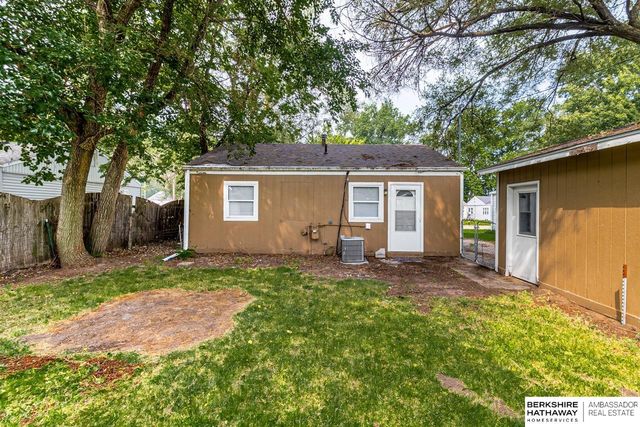 250 Schuyler Avenue, Fremont, NE 68025