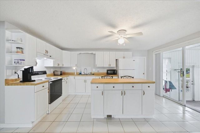 12305 CONDE DRIVE, Brooksville, FL 34613