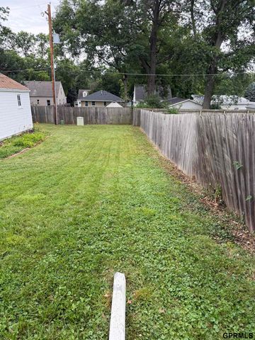 4315 F Street, Lincoln, NE 68510