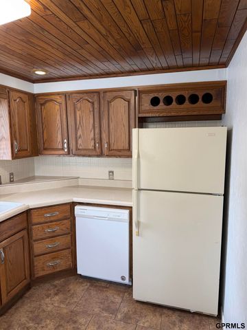 4315 F Street, Lincoln, NE 68510
