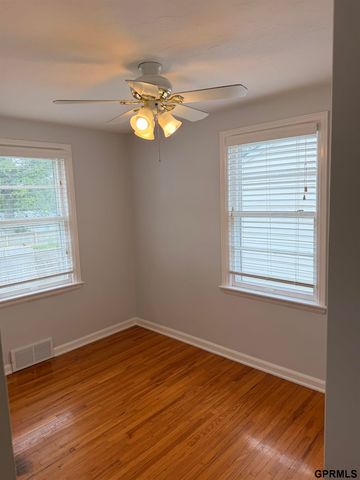 4315 F Street, Lincoln, NE 68510