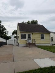 4315 F Street, Lincoln, NE 68510