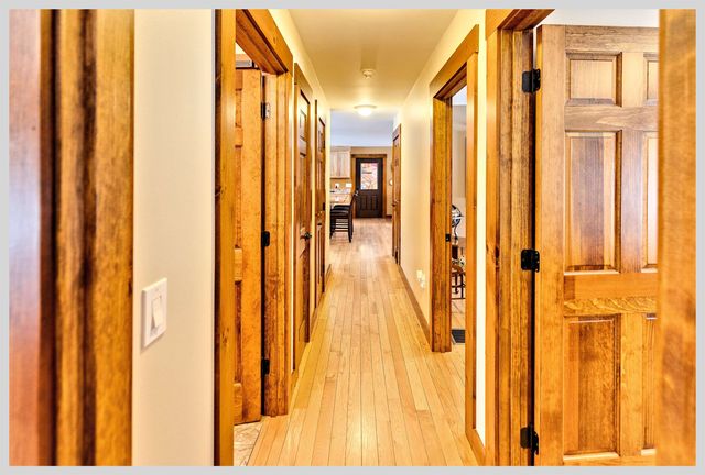 8 Country Lane, Hebron, NH 03241