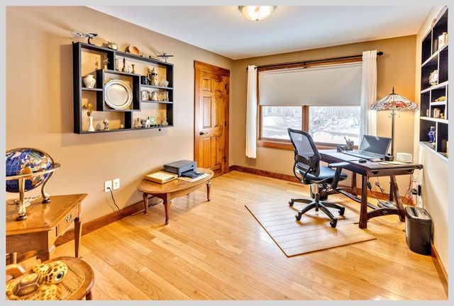 8 Country Lane, Hebron, NH 03241