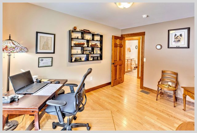 8 Country Lane, Hebron, NH 03241