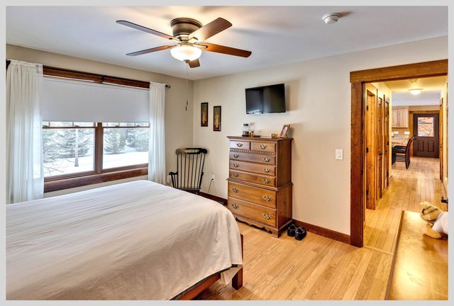 8 Country Lane, Hebron, NH 03241