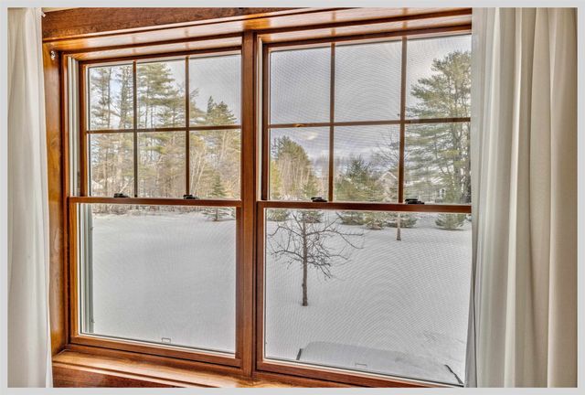 8 Country Lane, Hebron, NH 03241