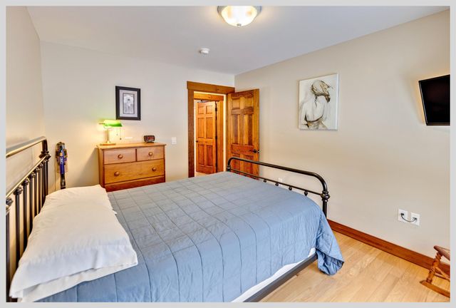 8 Country Lane, Hebron, NH 03241