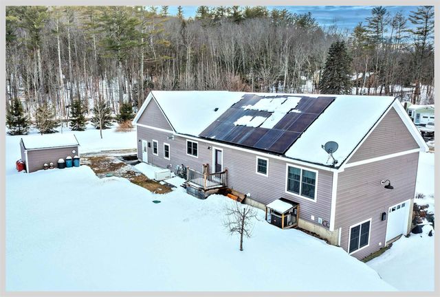 8 Country Lane, Hebron, NH 03241