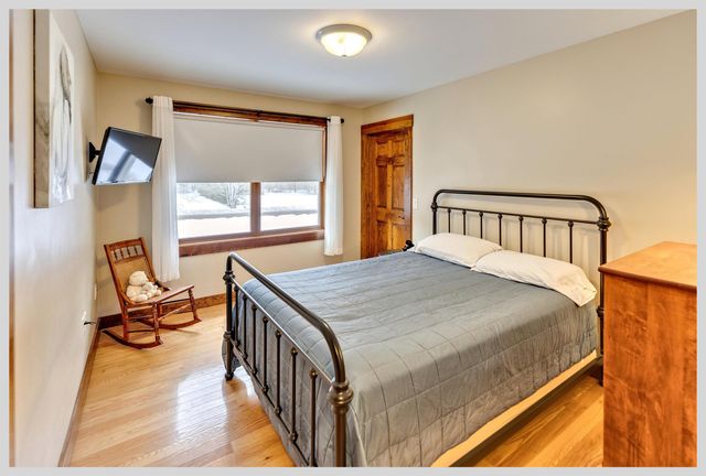 8 Country Lane, Hebron, NH 03241