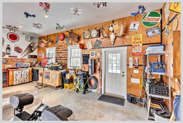 8 Country Lane, Hebron, NH 03241