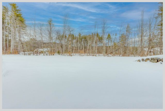 8 Country Lane, Hebron, NH 03241