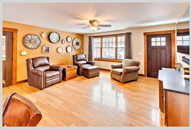 8 Country Lane, Hebron, NH 03241