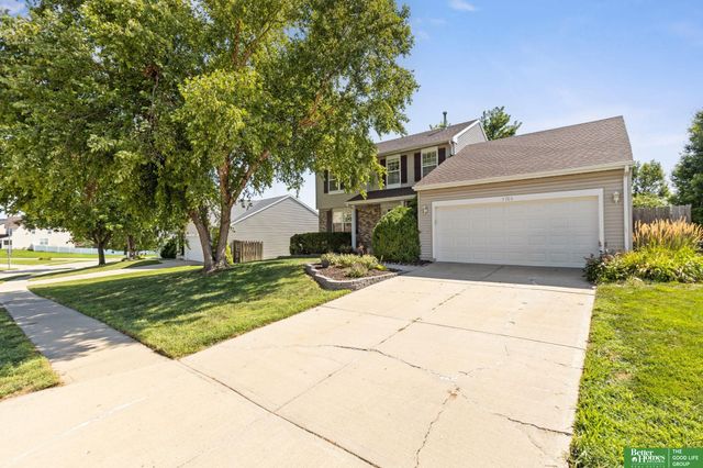 5703 S 160 Street, Omaha, NE 68135