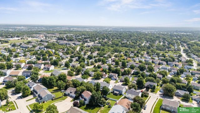 5703 S 160 Street, Omaha, NE 68135