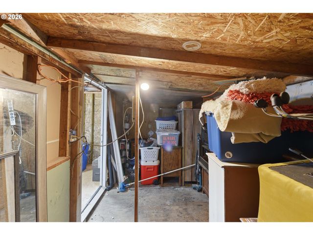 64227 Braley Rd, Coos Bay, OR 97420