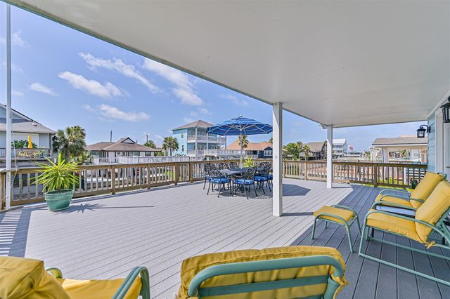 16613 Flamingo Way, Jamaica Beach, TX 77554