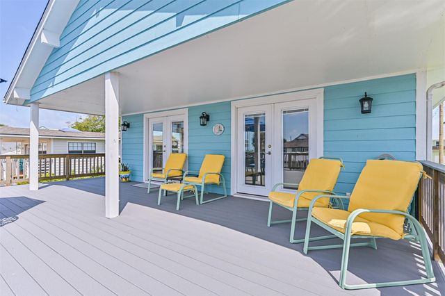 16613 Flamingo Way, Jamaica Beach, TX 77554