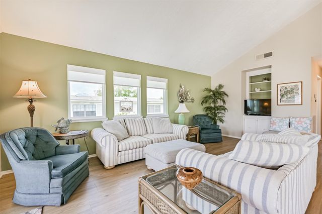 16613 Flamingo Way, Jamaica Beach, TX 77554