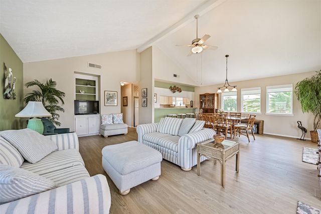 16613 Flamingo Way, Jamaica Beach, TX 77554