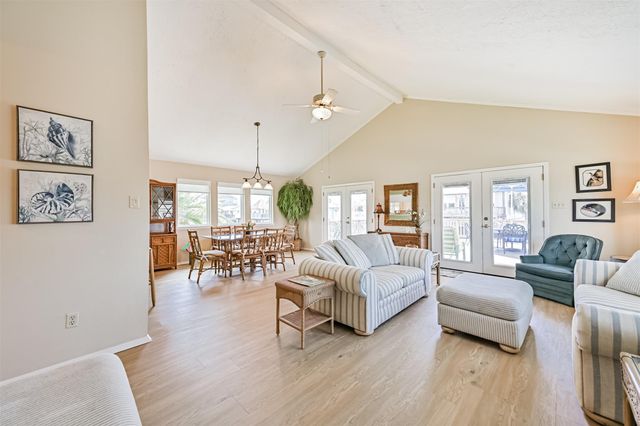 16613 Flamingo Way, Jamaica Beach, TX 77554