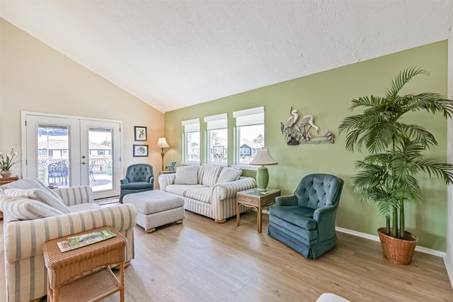 16613 Flamingo Way, Jamaica Beach, TX 77554