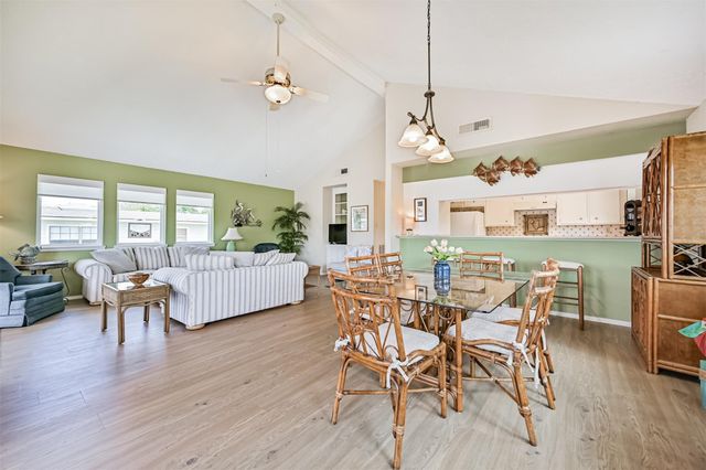 16613 Flamingo Way, Jamaica Beach, TX 77554