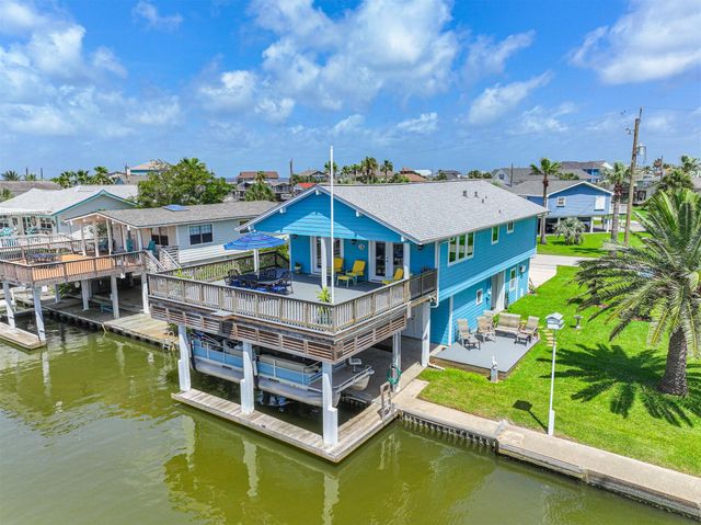 16613 Flamingo Way, Jamaica Beach, TX 77554