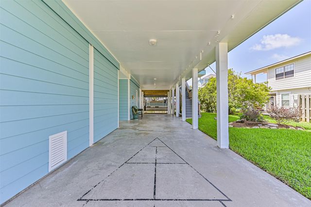 16613 Flamingo Way, Jamaica Beach, TX 77554